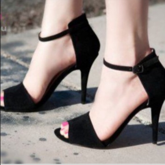 Black Ankle Strap Sandals - Picture 5 of 6
